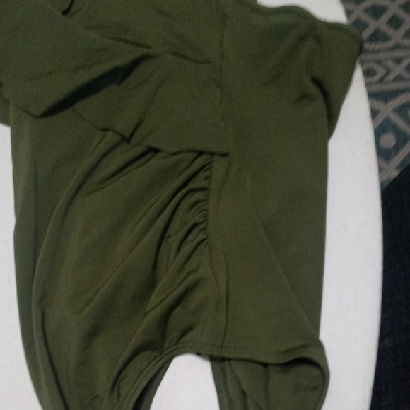👙🌊🌞H&M Flattering Maternity Olive Green One-Piece Swimsuit EUC Small - Picture 5 of 6